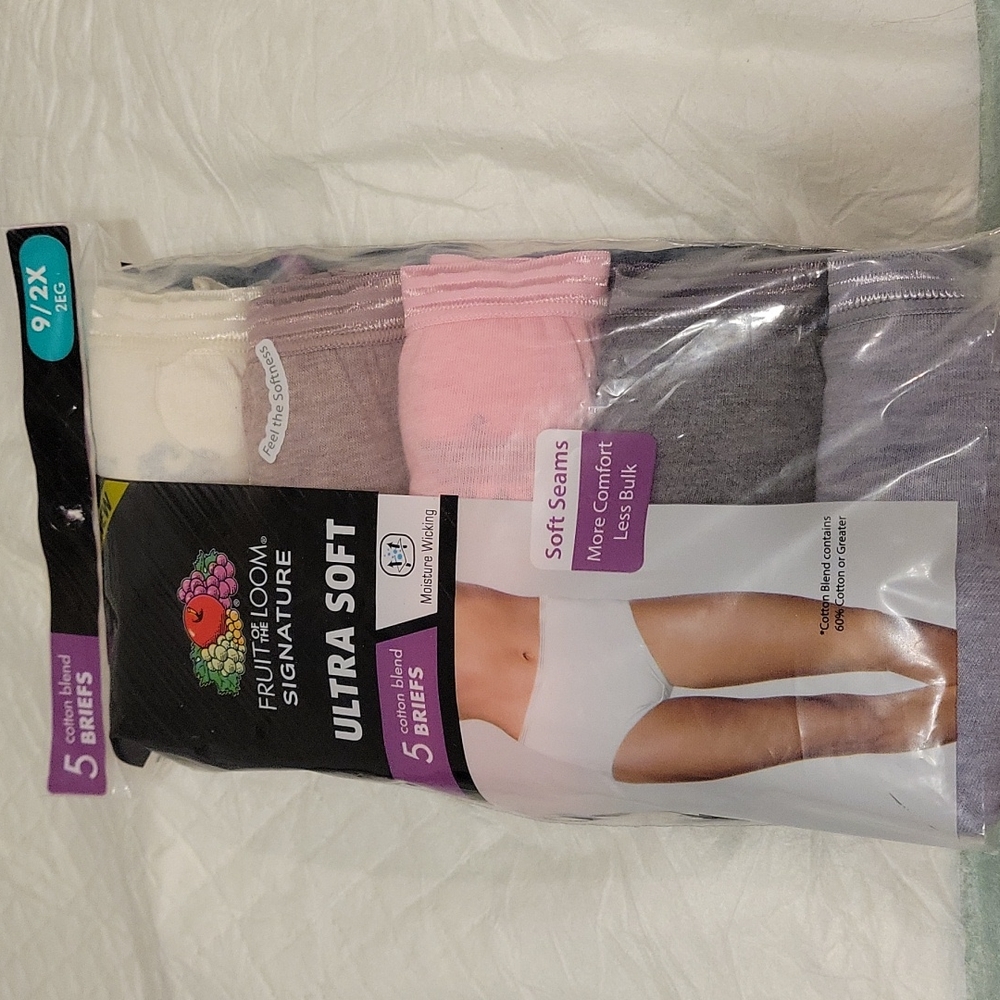 Womens Fruit of the Loom signature